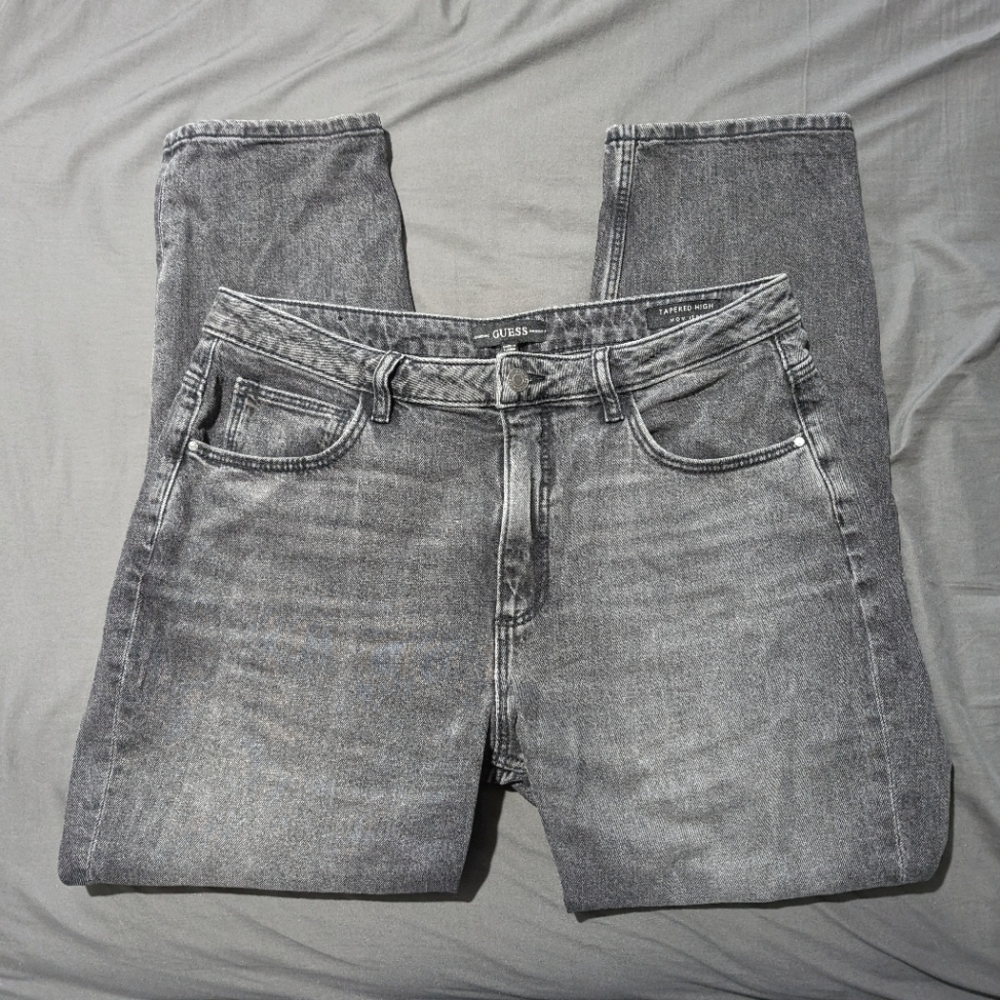 Guess Tapered High Mom jeans size 32